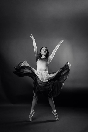 Peyton Levesque dance portrait session at Next Generation Dance Studio in Brewer Maine featuring contemporary and pointe ballet