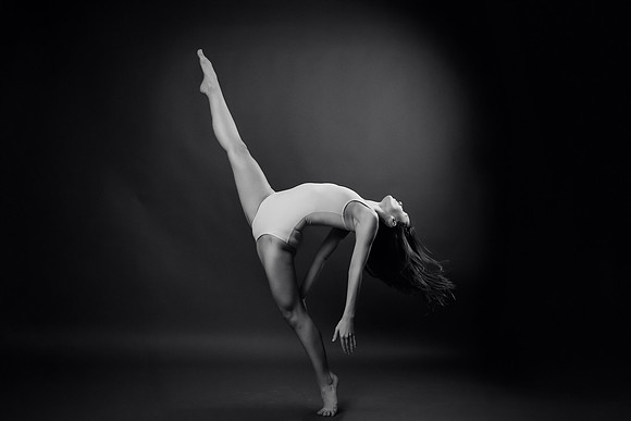 Peyton Levesque dance portrait session at Next Generation Dance Studio in Brewer Maine featuring contemporary and pointe ballet