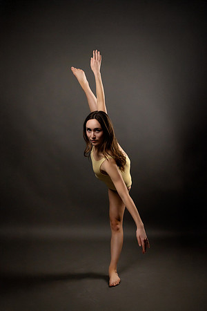 Peyton Levesque dance portrait session at Next Generation Dance Studio in Brewer Maine featuring contemporary and pointe ballet