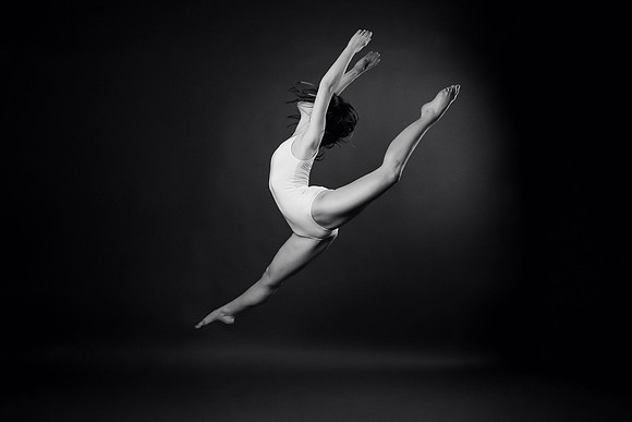 Peyton Levesque dance portrait session at Next Generation Dance Studio in Brewer Maine featuring contemporary and pointe ballet