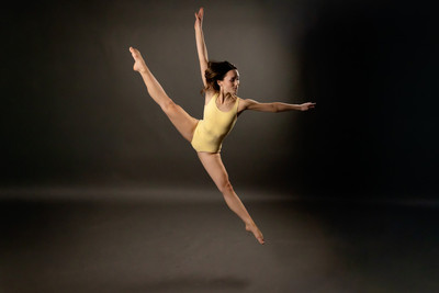 Peyton Levesque dance portrait session at Next Generation Dance Studio in Brewer Maine featuring contemporary and pointe ballet