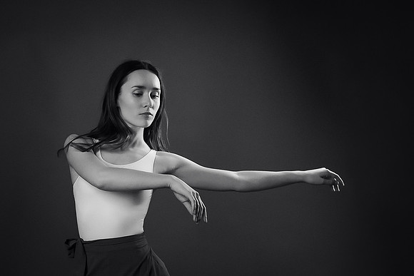 Peyton Levesque dance portrait session at Next Generation Dance Studio in Brewer Maine featuring contemporary and pointe ballet