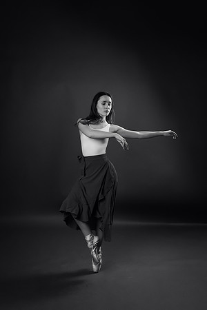Peyton Levesque dance portrait session at Next Generation Dance Studio in Brewer Maine featuring contemporary and pointe ballet