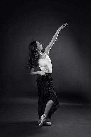 Peyton Levesque dance portrait session at Next Generation Dance Studio in Brewer Maine featuring contemporary and pointe ballet
