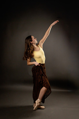 Peyton Levesque dance portrait session at Next Generation Dance Studio in Brewer Maine featuring contemporary and pointe ballet