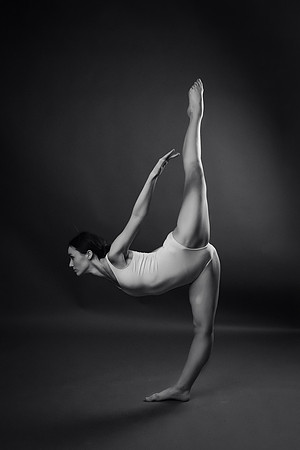 Peyton Levesque dance portrait session at Next Generation Dance Studio in Brewer Maine featuring contemporary and pointe ballet