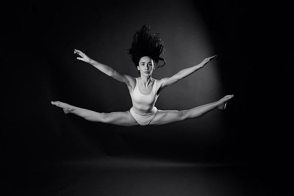 Peyton Levesque dance portrait session at Next Generation Dance Studio in Brewer Maine featuring contemporary and pointe ballet