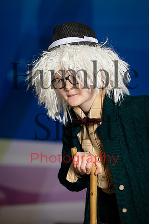 Dress rehearsal for SpongeBob youth production in Maine