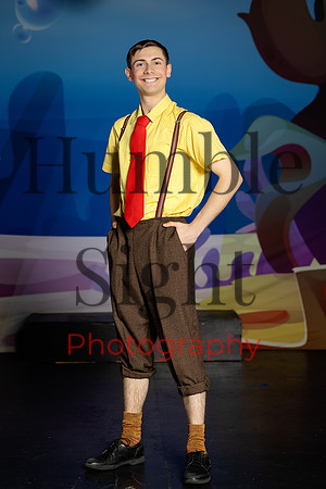 Dress rehearsal for SpongeBob youth production in Maine