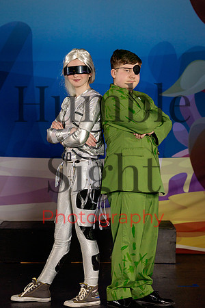 Dress rehearsal for SpongeBob youth production in Maine