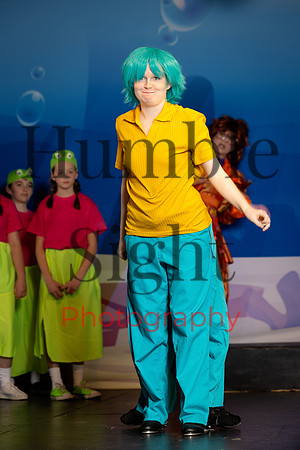Dress rehearsal for SpongeBob youth production in Maine