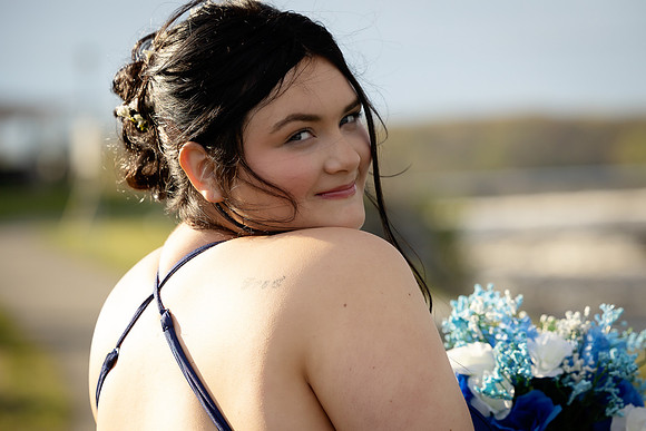 Elegant prom portraits at Old Town Riverfront Park