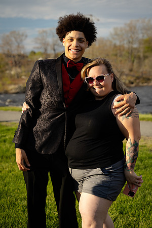 Elegant prom portraits at Old Town Riverfront Park