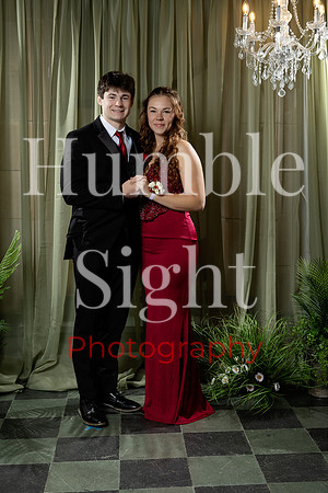 Student prom portraits in Bangor Maine 2026