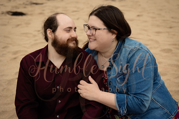 Couple portraits with Acadia coastal scenery in Maine
