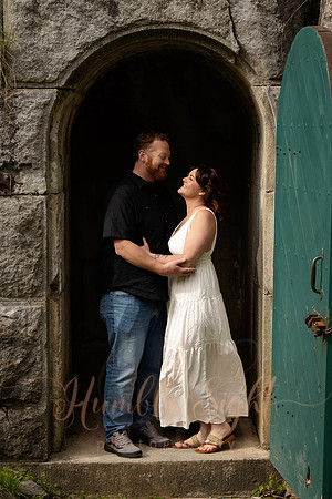 Moody couples portraits at Fort Knox in Prospect