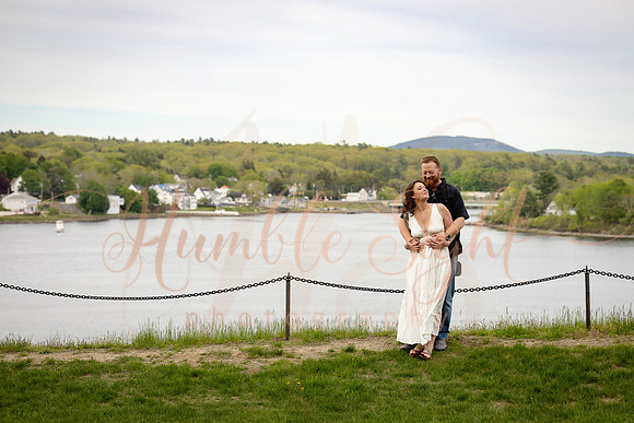Adventurous engagement photos at Maine stone fortress