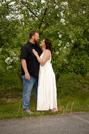 Dreamy romantic couples session in Prospect Maine