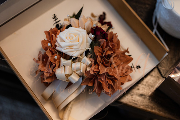 October wedding ceremony at Timber Hitch Farmhouse Maine