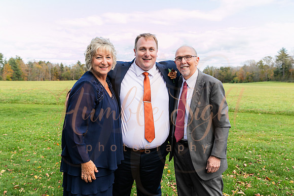 October wedding ceremony at Timber Hitch Farmhouse Maine