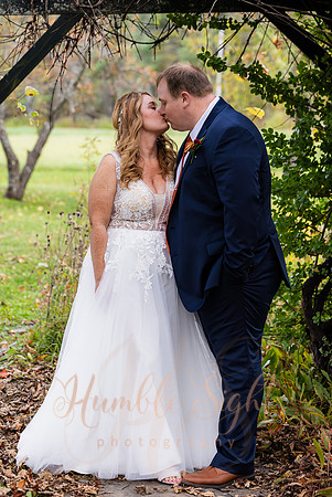 October wedding ceremony at Timber Hitch Farmhouse Maine