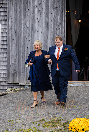 October wedding ceremony at Timber Hitch Farmhouse Maine