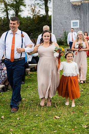 October wedding ceremony at Timber Hitch Farmhouse Maine