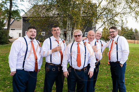 October wedding ceremony at Timber Hitch Farmhouse Maine
