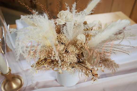 Romantic October wedding styled shoot in Maine
