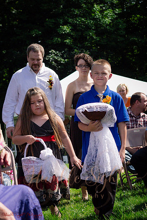 Dexter Maine wedding photographer backyard ceremony