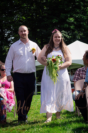 Dexter Maine wedding photographer backyard ceremony