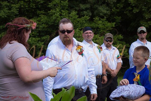 Dexter Maine wedding photographer backyard ceremony