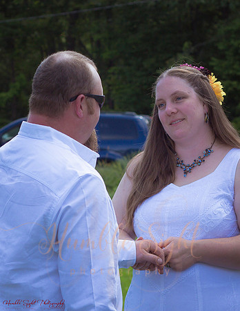 Dexter Maine wedding photographer backyard ceremony