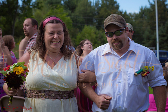 Dexter Maine wedding photographer backyard ceremony