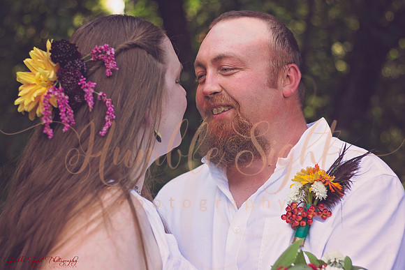 Summer backyard wedding in rural Maine