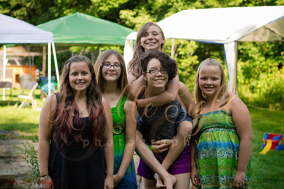 Dexter Maine wedding photographer backyard ceremony