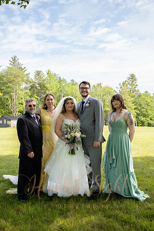 Newlyweds dancing at Grace on the Lake wedding reception