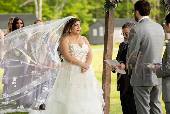 Newlyweds dancing at Grace on the Lake wedding reception