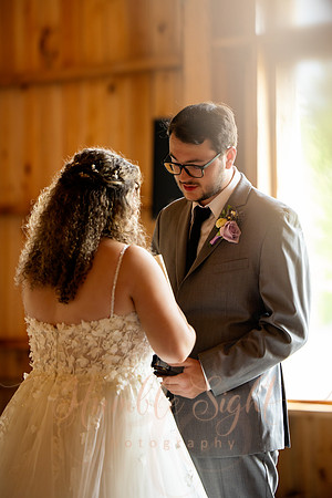Molly and Ryan Hartford wedding at Grace on the Lake in Athens Maine